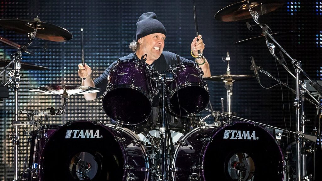 Lars Ulrich negou que os Metallica tenham feito qualquer convite a Hulk Hogan